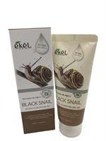 Гель-пилинг для лица Ekel Black Snail Peeling Gel с муцином черной улитки